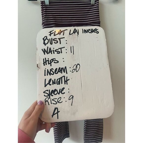 Lululemon Athletica Women's Wunder Under Crop High Rise Cropped Purple Striped L - Picture 8 of 8